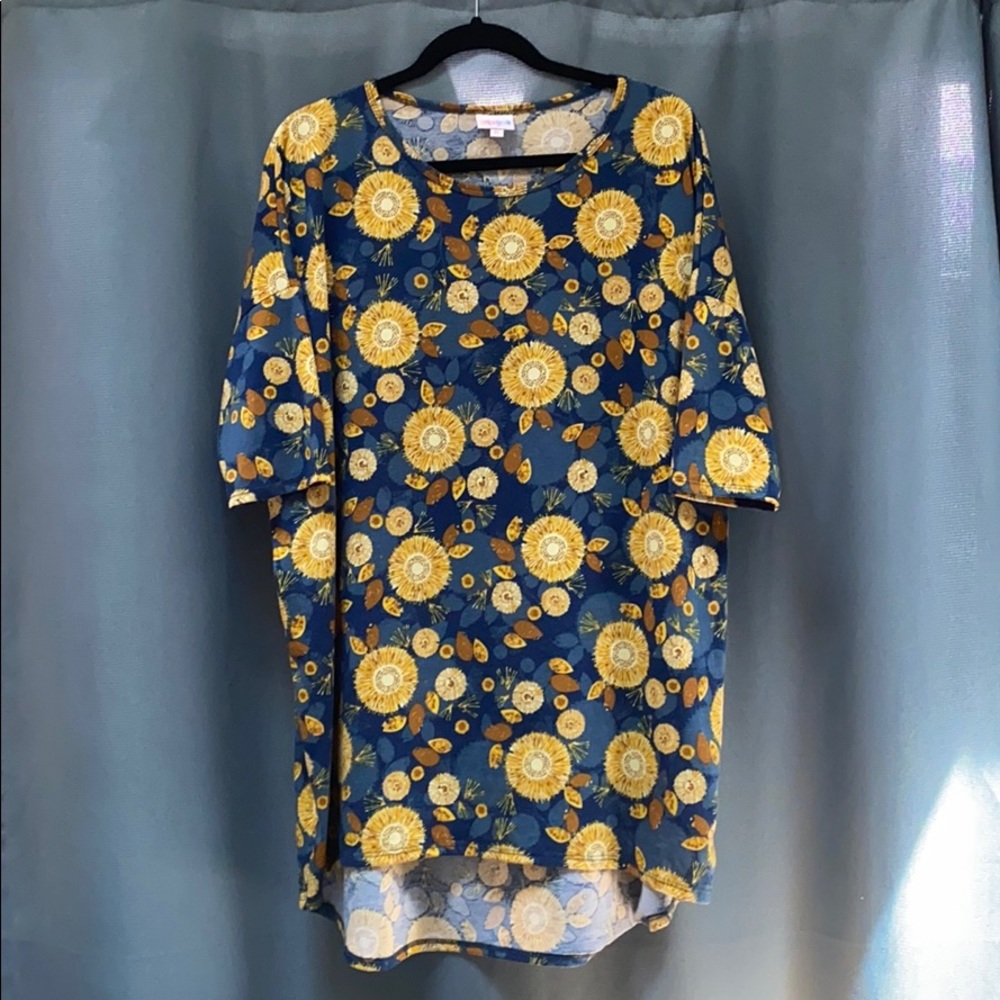 Lularoe Irma Top XL